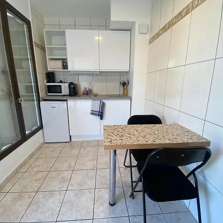 Chez K - Studio - Proche Centre - Parking Apartamento *