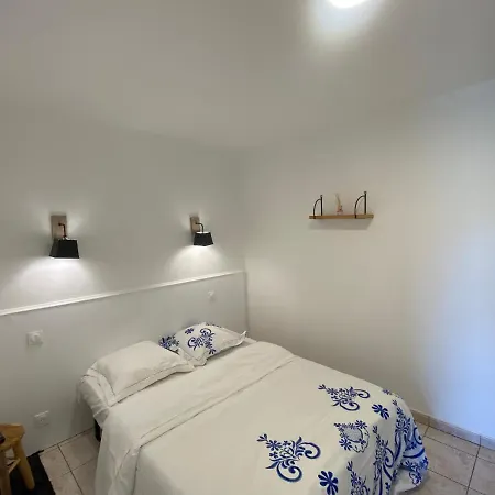 Chez K - Studio - Proche Centre - Parking Sainte-Savine