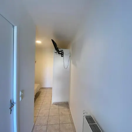 Chez K - - Proche Centre - Parking * Sainte-Savine